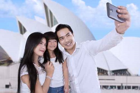 Family taking picture in sydney