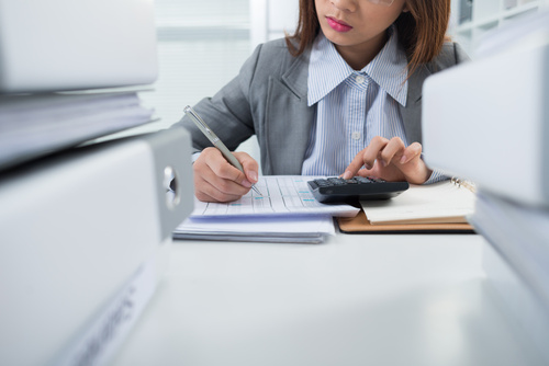 4 Ways a Bookkeeper Will Benefit Your Business