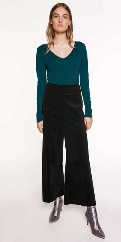 Cue V-Neck Knit