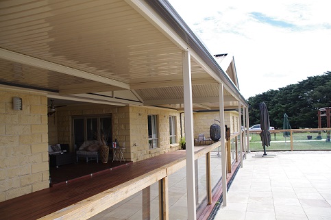 Renovating Your Home’s Outdoor Space with a Modern Verandah