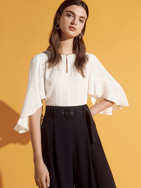 Veronika Maine Ladies Drapey Check Fluted Sleeve Top Ivory