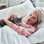 Celebrities who are obsessed with cats