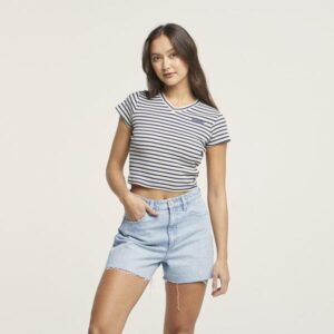 Wrangler Recycled Cotton V-Neck Baby Tee